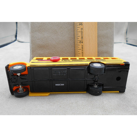 ERTL Community School District School Bus Yellow Stop Sign 46581 - Picture 7 of 7